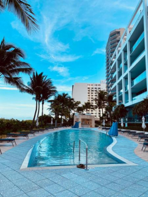 Ocean Access 2BR apartment Carillon